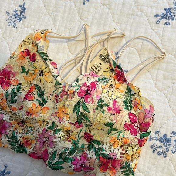 VS Pink Lace Watercolor Bralette - Picture 5 of 5